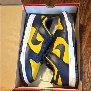 Nike SB Dunk Low “Michigan” size 12